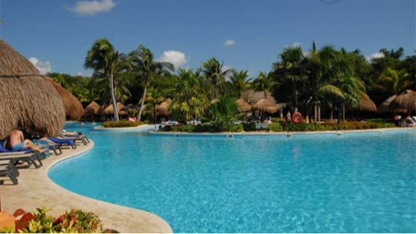 第一次使用游泳池水處理設(shè)備需要注意哪些問題？